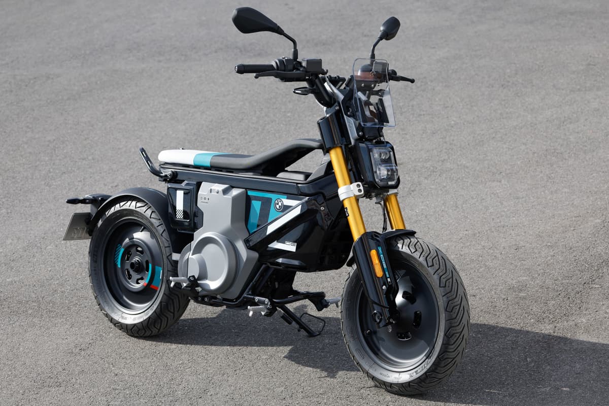 BMW CE02